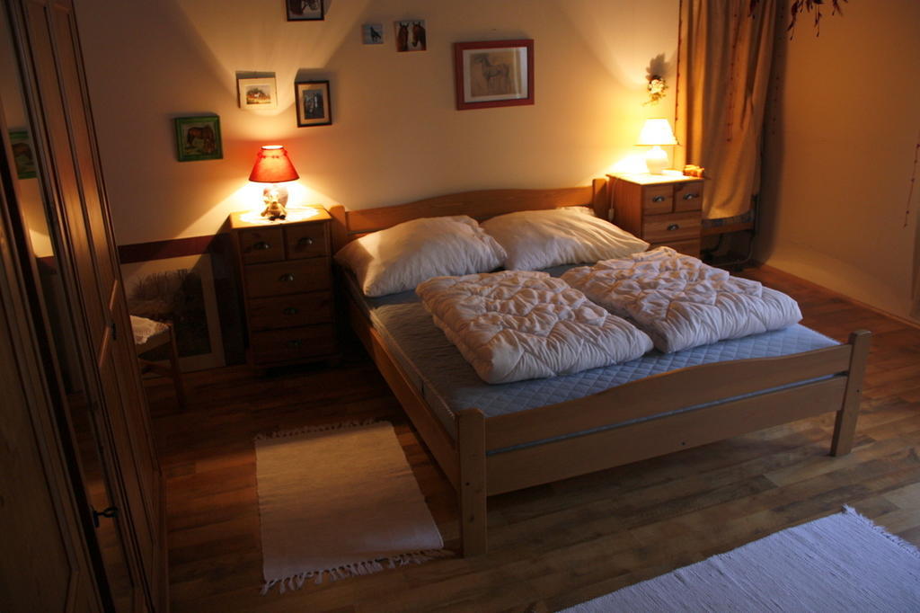 Falusi Vendeghaz Etyek Room photo
